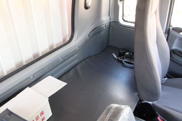 ���� �����A6LII�п� 220���� 4X2 6.8����ʽ�ػ���(HFC5161XXYP3K2A50KS)ͼƬ