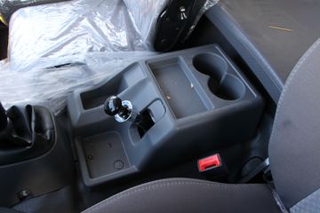 ���� �����A6LII�п� 220���� 4X2 6.8����ʽ�ػ���(HFC5161XXYP3K2A50KS)ͼƬ