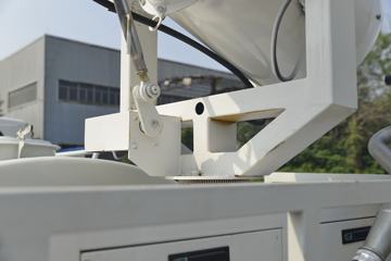 ���� K3���˿� 127���� 4X2 �๦���ֳ���(����)ͼƬ