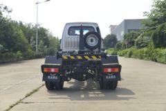 凯马 锐菱 91马力 汽油 4X2 车厢可卸式垃圾车(国六)(旺龙威牌)(WLW5030ZXXK)