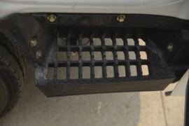 凯捷M1&nbsp;随车吊驾驶室图片