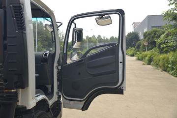 ���� ����M3 130���� 4X2 �泵��(����)ͼƬ