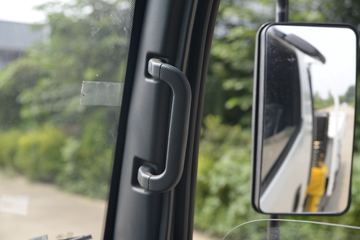 ���� ����M3 130���� 4X2 �泵��(����)ͼƬ