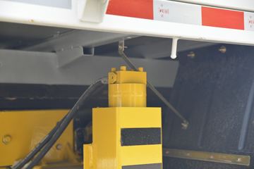 ���� ����M3 130���� 4X2 �泵��(����)ͼƬ