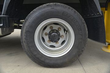 ���� ����M3 130���� 4X2 �泵��(����)ͼƬ