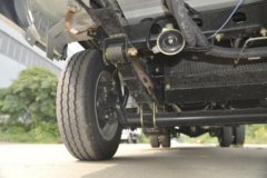 凯马 锐菱 91马力 汽油 4X2 自装卸式垃圾车(国六)(旺龙威牌)(WLW5031ZZZK)