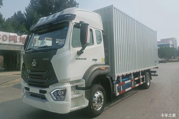 中国重汽 豪瀚N5W中卡 220马力 4X2 7.8米厢式载货车(国六)(ZZ5165XXYK5613F1)
