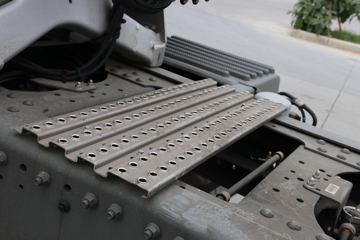 �й����� �ǵ¿�SITRAK G7�ؿ� 440���� 6X4 LNGǣ����(����)(�ٱ�3.36)(12��)ͼƬ