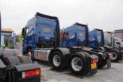 现代商用车 创虎XCIENT重卡 创业版 440马力 6X4牵引车(CHM4250KPQ49V)