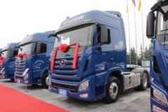 现代商用车 创虎XCIENT重卡 创业版 440马力 6X4牵引车(CHM4250KPQ49V)