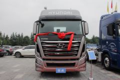 现代创虎 6*4系列 牵引车优惠1万元起促销中