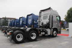 现代商用车 创虎XCIENT重卡 520马力 6X4 AMT自动挡牵引车(采埃孚)(CHM4251KPQ49V)