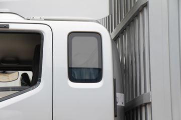 ���� ŷ��Rϵ 210���� 9.78����ʽ�ػ���(���7300)ͼƬ