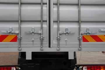 ���� ŷ��Rϵ 210���� 9.78����ʽ�ػ���(���7300)ͼƬ