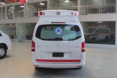 奔驰 210马力 4X2 救护车(程力威牌)(CLW5031XJH5)