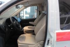 奔驰 210马力 4X2 救护车(程力威牌)(CLW5031XJH5)