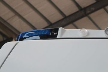 ���� ��ȫ˳V362 121���� 4X2 �Ȼ���(��������)(CLW5038XJHJ5)ͼƬ