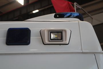 ���� ��ȫ˳V362 121���� 4X2 �Ȼ���(��������)(CLW5038XJHJ5)ͼƬ