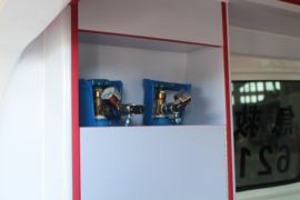 奔驰底盘&nbsp;救护车货厢图片