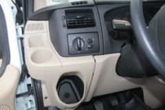 江铃 新全顺V362 121马力 4X2 救护车(程力威牌)(CLW5038XJHJ5)