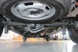 江铃底盘&nbsp;救护车底盘图片