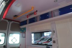 江铃 新全顺V362 121马力 4X2 救护车(程力威牌)(CLW5038XJHJ5)