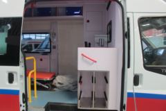 江铃 新全顺V362 121马力 4X2 救护车(程力威牌)(CLW5038XJHJ5)