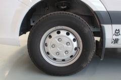 福田商务车 图雅诺E 150马力 4X2 救护车(BJ5048XJH-E2)