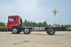 凯马 方鼎 230马力 6.8米排半载货车(国六)