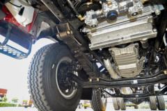 凯马 方鼎 230马力 6.8米排半载货车(国六)