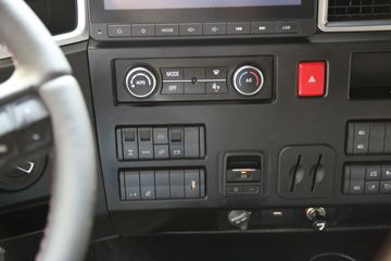 �й����� �ƺ� X7�ؿ� 490���� 6X4 AMT�Զ���ǣ����(����)ͼƬ