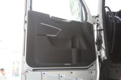中国重汽 黄河 X7重卡 490马力 6X4 AMT自动挡牵引车(国六)