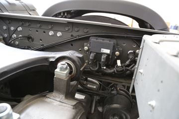 �й����� �ƺ� X7�ؿ� 490���� 6X4 AMT�Զ���ǣ����(����)ͼƬ
