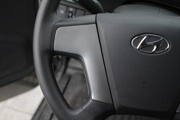 盛图&nbsp;随车吊驾驶室图片