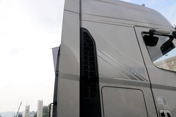 �ִ����ó� ����XCIENT�ؿ� 520���� 6X4�Զ���ǣ����(ZF AMT����һ��)ͼƬ
