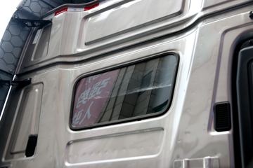 �ִ����ó� ����XCIENT�ؿ� 520���� 6X4�Զ���ǣ����(ZF AMT����һ��)ͼƬ