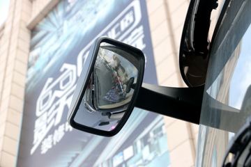 �ִ����ó� ����XCIENT�ؿ� 520���� 6X4�Զ���ǣ����(ZF AMT����һ��)ͼƬ