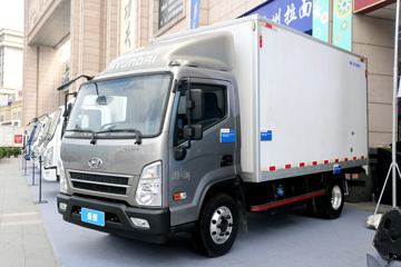 现代商用车 盛图城配版 116马力 4X2 4.12米单排厢式轻卡(CHM5045XXYGDC33V)