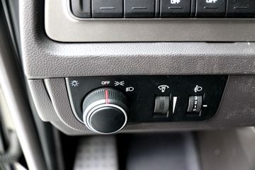 �ִ����ó� ����XCIENT�ؿ� 520���� 6X4�Զ���ǣ����(ZF AMT����һ��)ͼƬ