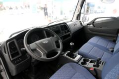 现代商用车 盛图城配版 116马力 4X2 4.12米单排厢式轻卡(CHM5045XXYGDC33V)