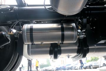�ִ����ó� ����XCIENT�ؿ� 520���� 6X4�Զ���ǣ����(ZF AMT����һ��)ͼƬ