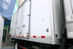现代商用车 盛图城配版 116马力 4X2 4.12米单排厢式轻卡(CHM5045XXYGDC33V)