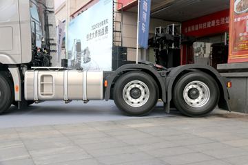 �ִ����ó� ����XCIENT�ؿ� 520���� 6X4�Զ���ǣ����(ZF AMT����һ��)ͼƬ