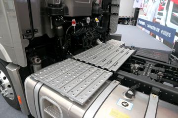 �ִ����ó� ����XCIENT�ؿ� 520���� 6X4�Զ���ǣ����(ZF AMT����һ��)ͼƬ
