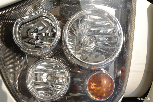 新车到店 上海HOWO T7H牵引车仅需30.5万元