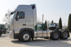 中国重汽 HOWO T7H重卡 440马力 6X4牵引车(16挡)(ZZ4257V324HE1B)