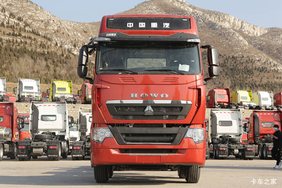 й HOWO T7Hؿ 440 8X4 9.5ײդʽػ(ZZ5317CCYV466HE1)