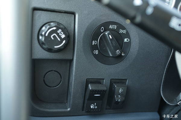 优惠2万 上海HOWO T7H载货车火热促销中