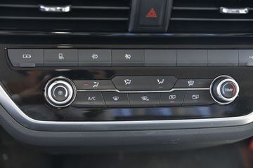 Ծ�� ����H500 150���� 4.17��AMT�Զ���������ʽ�Ῠ(����)(SH5043XXYZFDCWZ2)ͼƬ