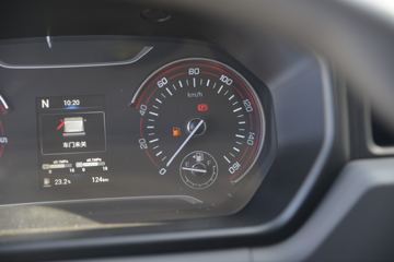 Ծ�� ����H500 150���� 4.17��AMT�Զ���������ʽ�Ῠ(����)(SH5043XXYZFDCWZ2)ͼƬ